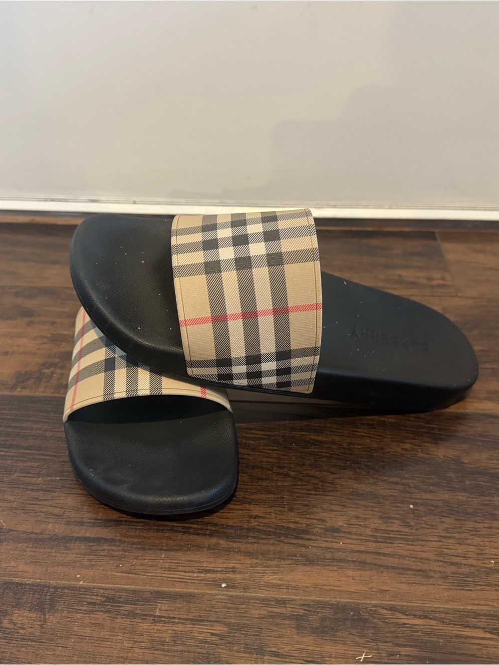 Burberry slides men’s 12
